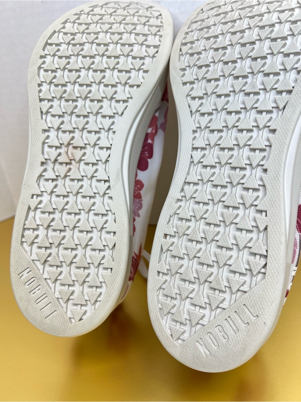 Nobull Canvas Trainer Low Cherry Blossom Sneakers WMNS 8.5 Very Clean NO INSOLES - Picture 15 of 15